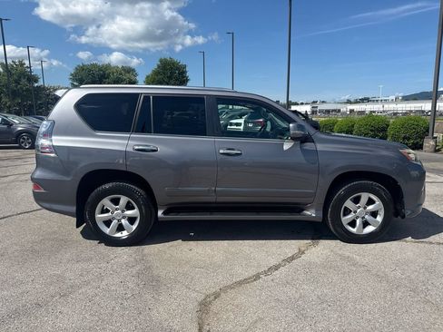 Used 2015 Lexus GX 460 w/ Navigation Package AWD/4WD image 6