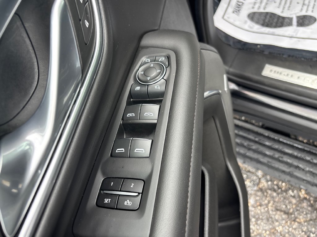 Used 2024 Chevrolet Suburban High Country AWD/4WD image 31