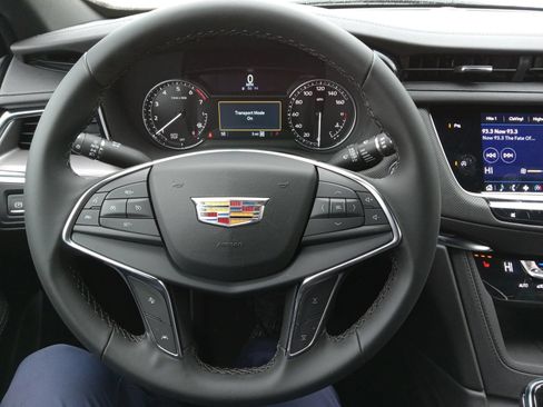 New 2026 Cadillac XT5 Luxury AWD/4WD image 12