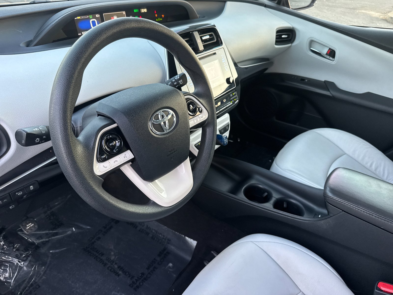 Used 2017 Toyota Prius Two w/ Prius Two Safety Plus Package FWD image 10