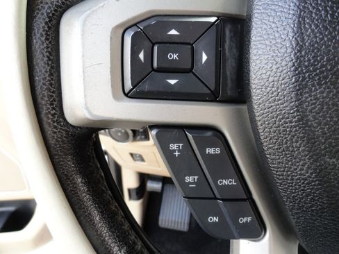 Used 2016 Ford F150 Lariat image 25