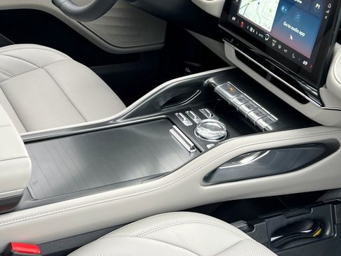 New 2026 Lincoln Nautilus Premier image 10