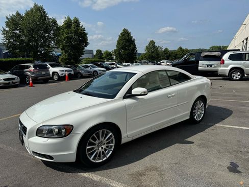 Used 2009 Volvo C70 T5 FWD image 18