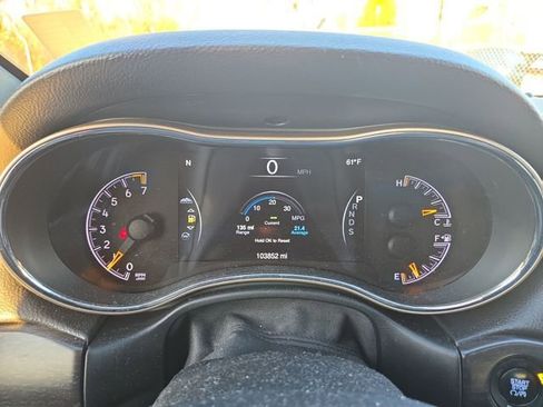 Used 2014 Jeep Grand Cherokee Limited image 9