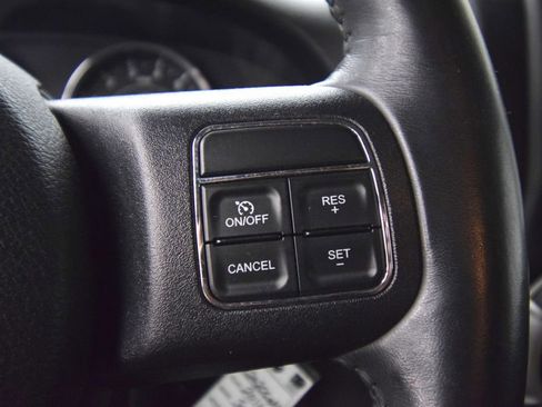 Used 2016 Jeep Wrangler Sahara w/ Connectivity Group AWD/4WD image 31