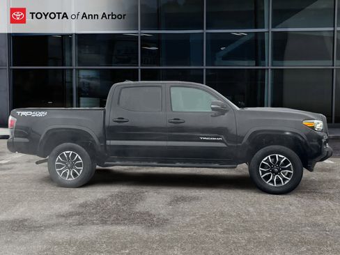 Used 2023 Toyota Tacoma TRD Sport image 10