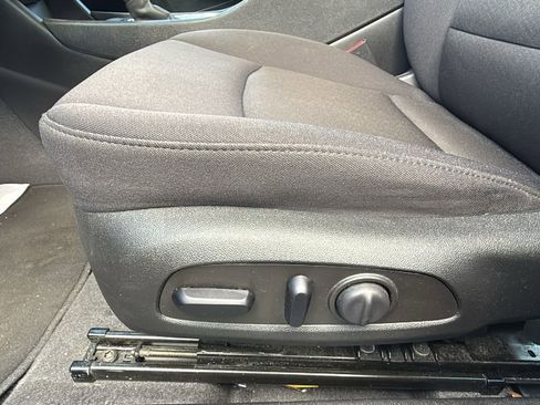 Used 2023 Chevrolet Malibu LT image 27