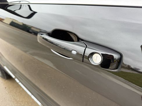 Used 2017 Jeep Grand Cherokee Laredo w/ Quick Order Package 23E image 9