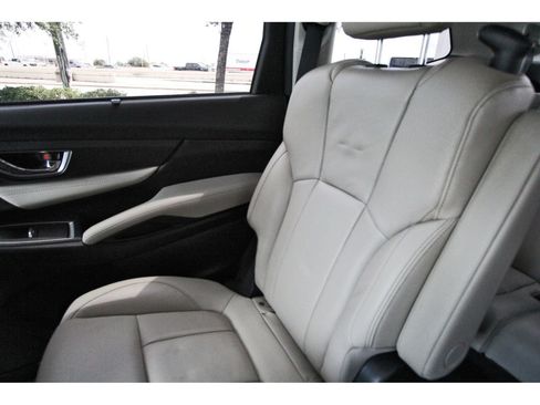 Used 2023 Subaru Ascent Limited w/ Technology Package AWD/4WD image 11