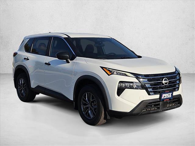 Used 2024 Nissan Rogue S FWD image 3