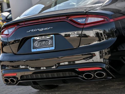 Used 2020 Kia Stinger GT1 AWD/4WD image 16