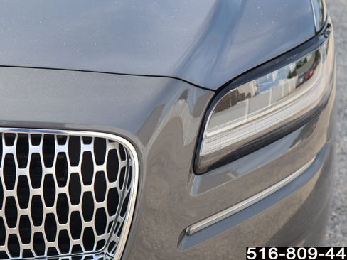 Used 2022 Lincoln Nautilus Reserve image 15