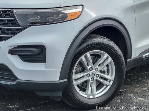 Used 2020 Ford Explorer XLT AWD/4WD image 6