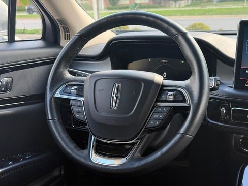 Certified 2022 Lincoln Nautilus AWD w/ Premium Package image 16