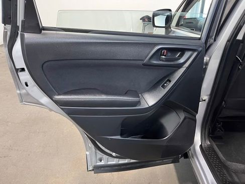 Used 2016 Subaru Forester 2.5i AWD/4WD image 19