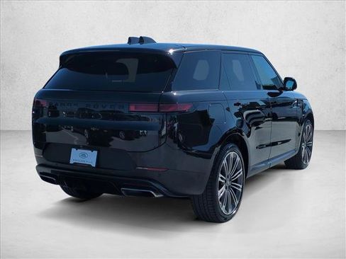 Used 2024 Land Rover Range Rover Sport SE AWD/4WD image 5