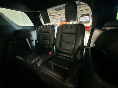 Used 2018 Ford Explorer Limited AWD/4WD image 34
