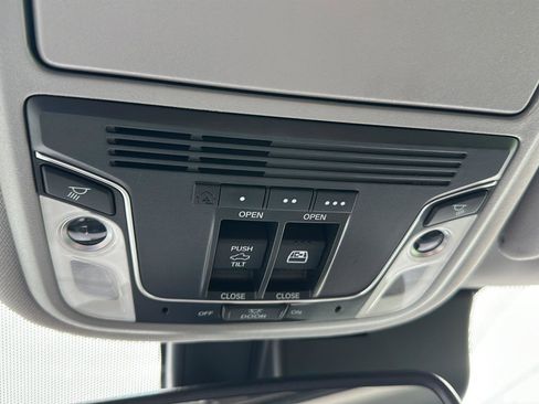 Used 2020 Honda Ridgeline RTL-E image 19