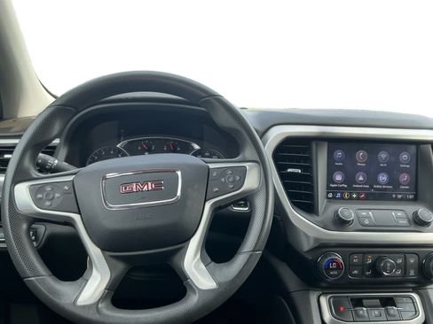 Used 2023 GMC Acadia SLE w/ Driver Convenience Package FWD image 10