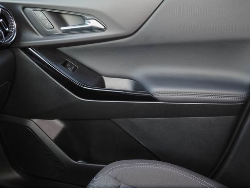 Certified 2026 Chevrolet Equinox LT FWD image 23