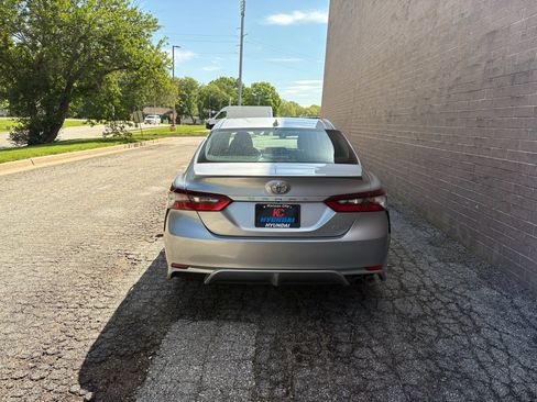 Used 2024 Toyota Camry SE FWD image 5