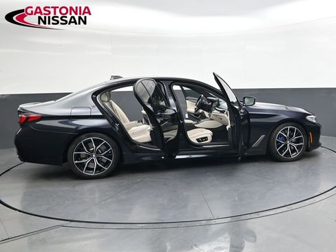 Used 2023 BMW M550i xDrive w/ Dynamic Handling Package image 36