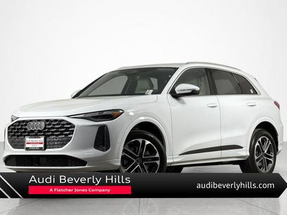 Used 2025 Audi Q5 Premium w/ Convenience Package
