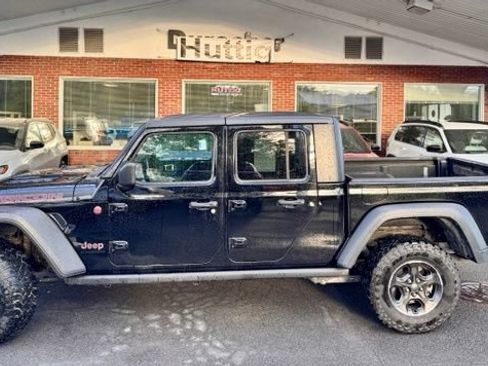 Used 2023 Jeep Gladiator Rubicon w/ Cold Weather Group AWD/4WD image 2