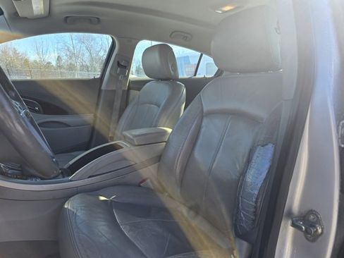 Used 2011 Buick LaCrosse CXL image 10