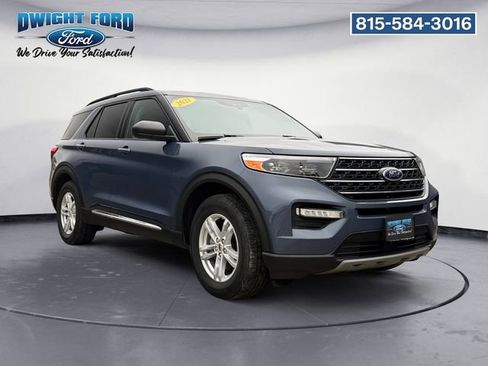 Used 2021 Ford Explorer XLT w/ Equipment Group 202A image 7