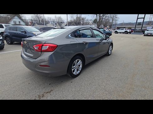 Used 2019 Chevrolet Cruze LT image 8