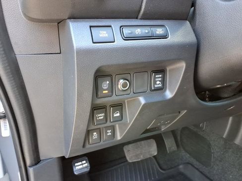 Used 2023 Nissan Frontier PRO-4X w/ Pro-4X Premium Package AWD/4WD image 22