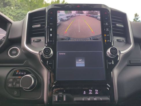 New 2026 RAM 1500 4x4 Crew Cab image 25
