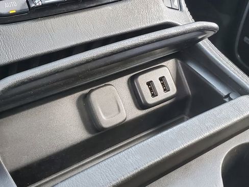 Used 2018 GMC Yukon Denali image 24