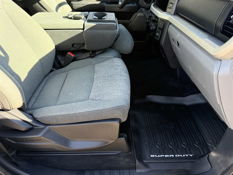 Used 2024 Ford F250 XLT w/ Black Appearance Package AWD/4WD image 25