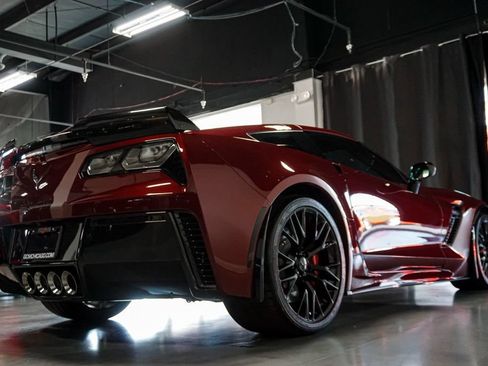 Used 2019 Chevrolet Corvette Z06 RWD image 6