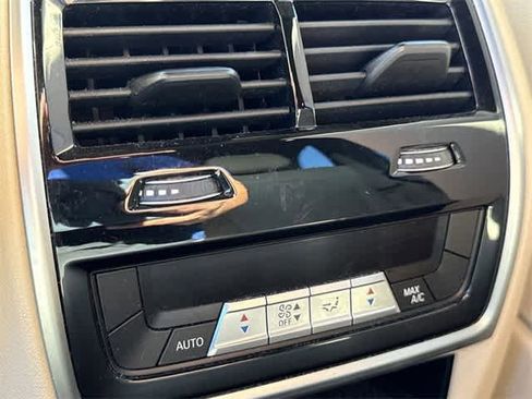 Used 2020 BMW X5 sDrive40i w/ Premium Package image 19