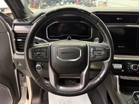 Used 2022 GMC Sierra 1500 Denali Ultimate AWD/4WD image 11