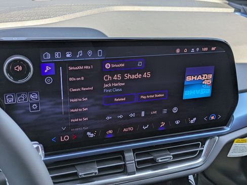 Used 2026 Chevrolet Equinox EV LT image 16