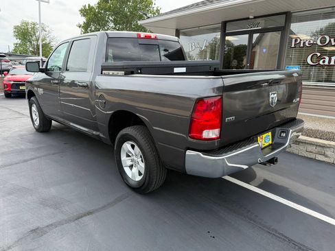 Used 2019 RAM 1500 Classic SLT AWD/4WD image 8