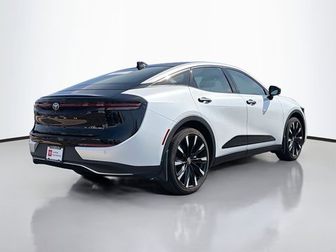 Certified 2025 Toyota Crown Platinum image 2