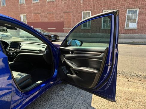 Used 2020 Honda Accord Sport image 18