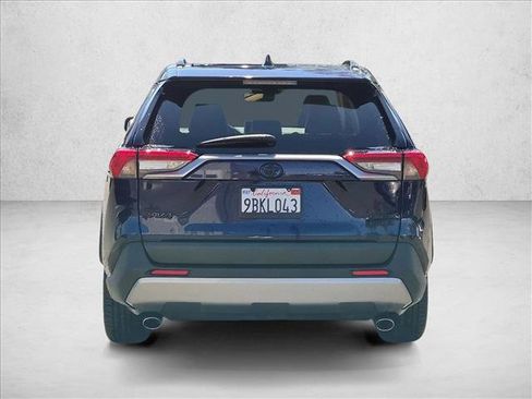 Used 2022 Toyota RAV4 Limited AWD/4WD image 6