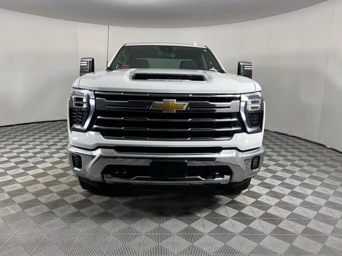 Used 2024 Chevrolet Silverado 2500 LTZ image 12