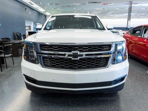 Used 2016 Chevrolet Tahoe LT w/ Luxury Package RWD image 2