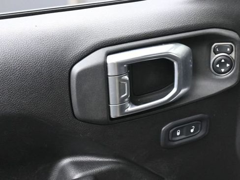Used 2022 Jeep Gladiator Sport AWD/4WD image 8