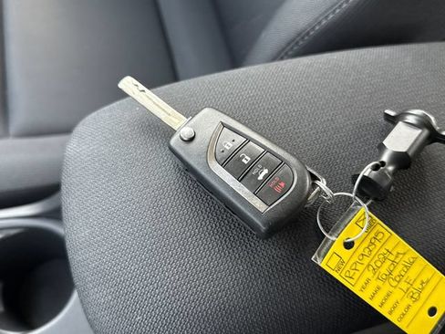 Used 2024 Toyota Corolla LE FWD image 29