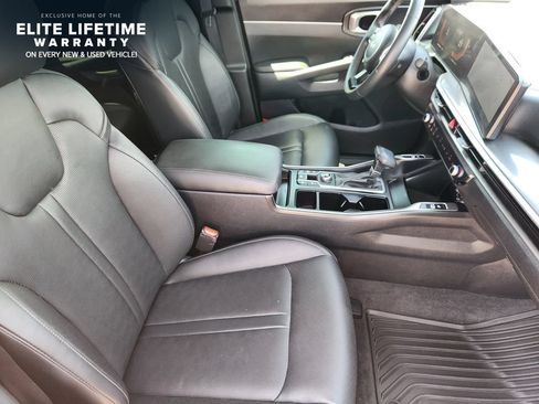 Used 2025 Kia Sorento S w/ Panoramic Sunroof Package FWD image 13