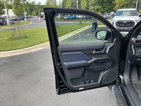 Used 2026 Toyota 4Runner Platinum AWD/4WD image 13