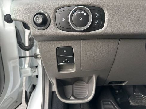 Used 2024 Ford Transit 350 XLT image 11
